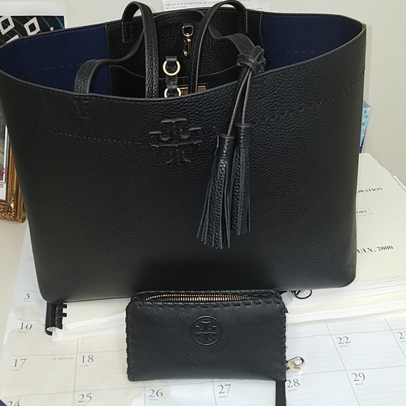 COPY - Tory Burch, SHE'S A BEAUTY - Picture 4 of 4